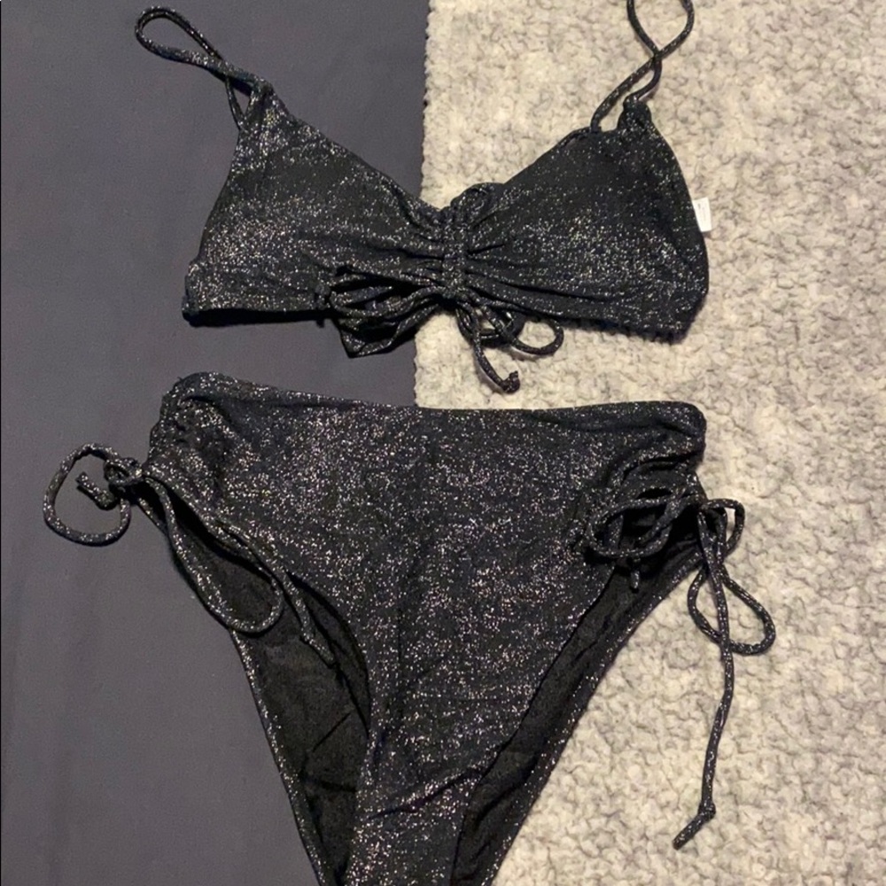 Black Bikini Set from Kendall and kylie!!